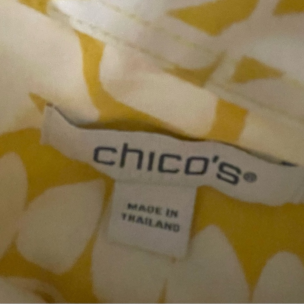 💎💎Chico's Sunny Yellow and Cream Floral Blouse - Picture 2 of 10
